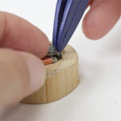 Plastic Tweezers For Batteries Or Watches 5 Inches 8 Plastic Tweezers For Batteries Or Watches 5 Inches -Watch Screwdrivers Store 57.958 inserting battery fully 80005.1658723418